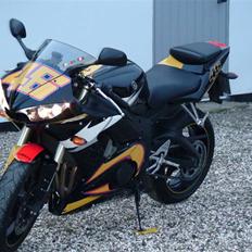 Yamaha r6 rossi