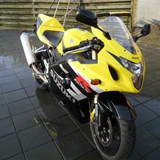 Suzuki GSXR 750 GSX-R GSX R