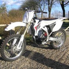 Yamaha YZF 450