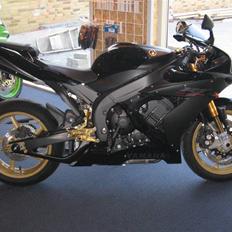 Yamaha YZF R1