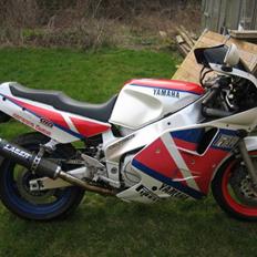 Yamaha fzr 1000