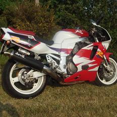 Suzuki GSXR 750 UNDER OMBYGNING