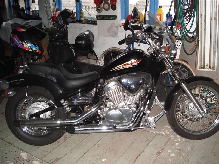 Honda vt 600 billede 1