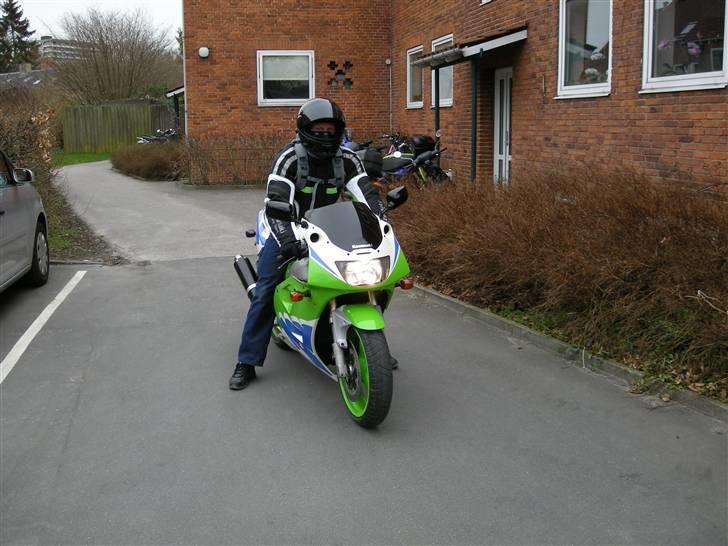 Kawasaki zxr 400 L4 "SOLGT" billede 1