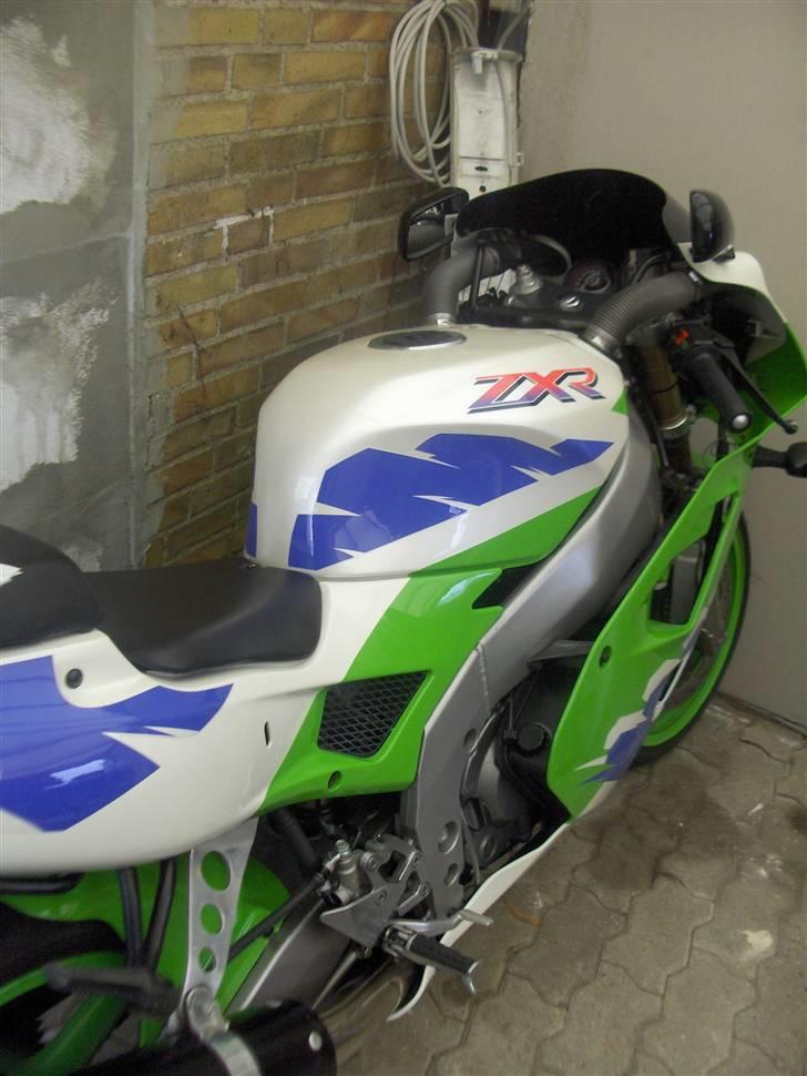 Kawasaki zxr 400 L4 "SOLGT" billede 2