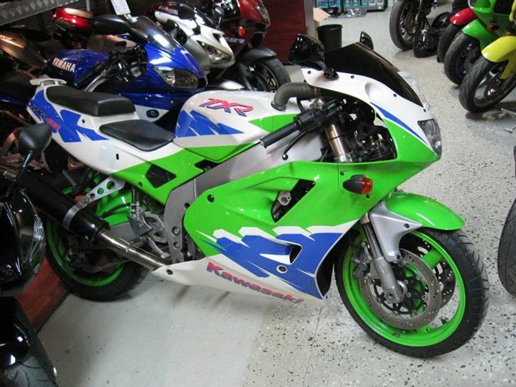Kawasaki zxr 400 L4 "SOLGT" billede 4