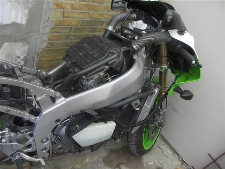 Kawasaki zxr 400 L4 "SOLGT" billede 6