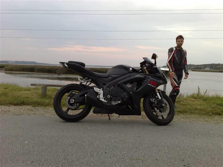 Suzuki gsxr 600 (smadret) billede 4
