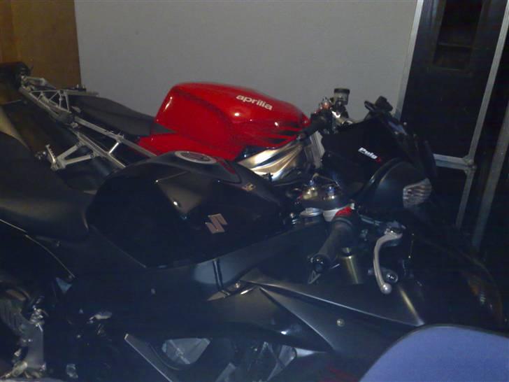 Suzuki gsxr 600 (smadret) - Vinterhi billede 6