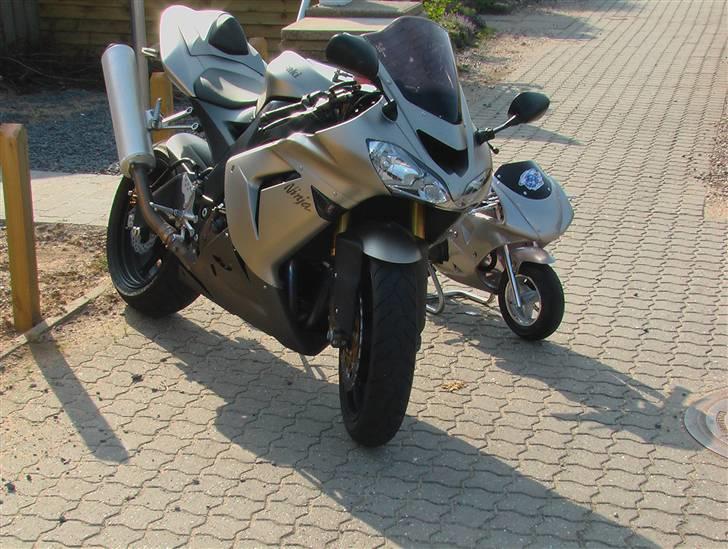 Kawasaki ZX10R billede 3