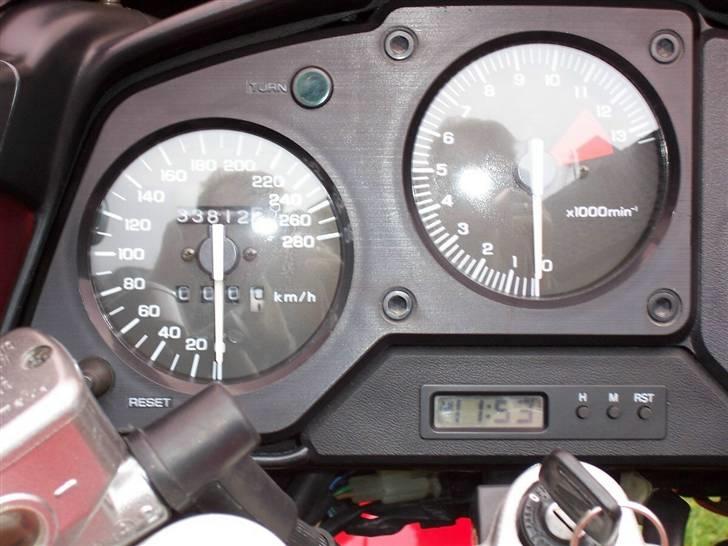 Honda VFR 750 F (Solgt) billede 6