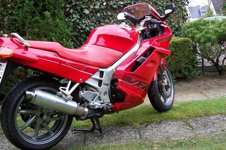 Honda VFR 750 F (Solgt) billede 9