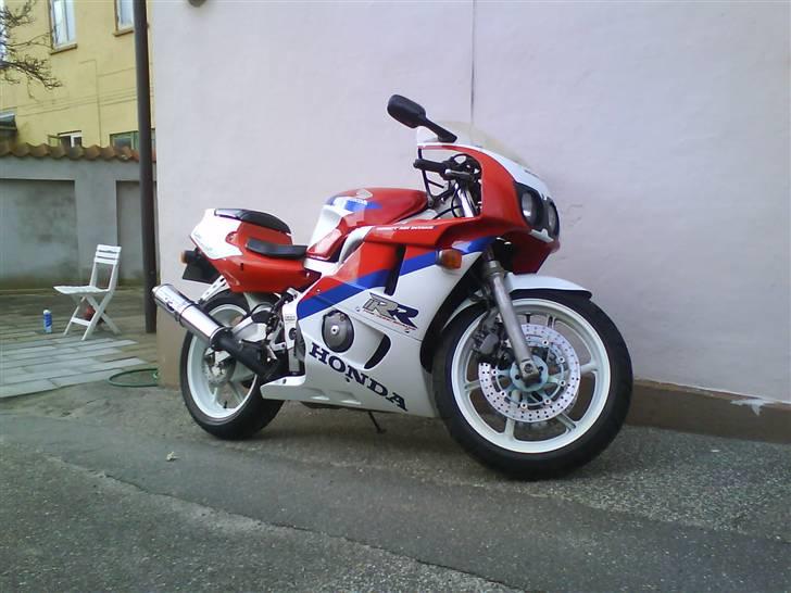 Honda CBR 400 rr billede 5