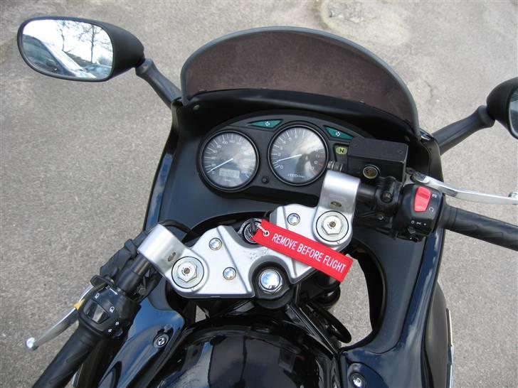 Suzuki GSX750F SOLGT - Nye blink billede 7