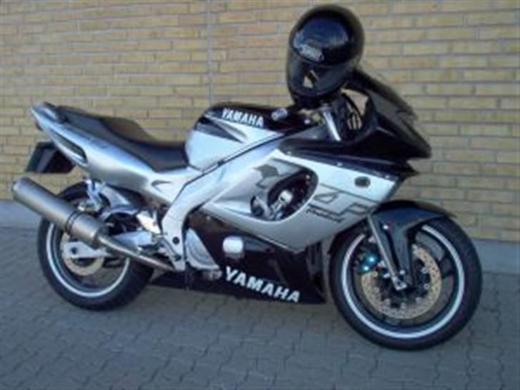 Yamaha YZF 600 Thundercat billede 1
