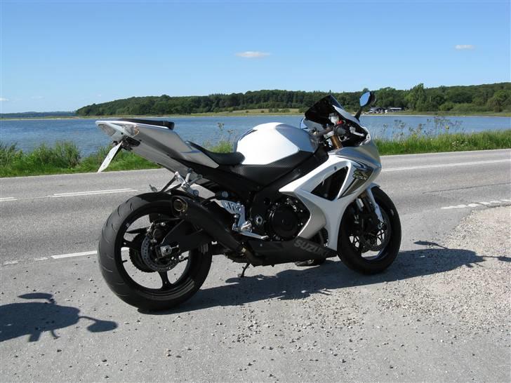 Suzuki GSX-R1000 k8 - Pause ved Kalø billede 7