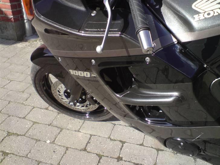 Honda cbr1000 sc 24 billede 3