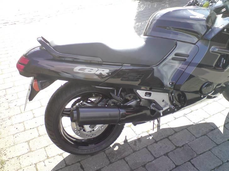 Honda cbr1000 sc 24 billede 6