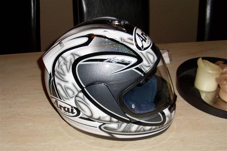 Yamaha R1 SOLGT - Ny hjelm. billede 11