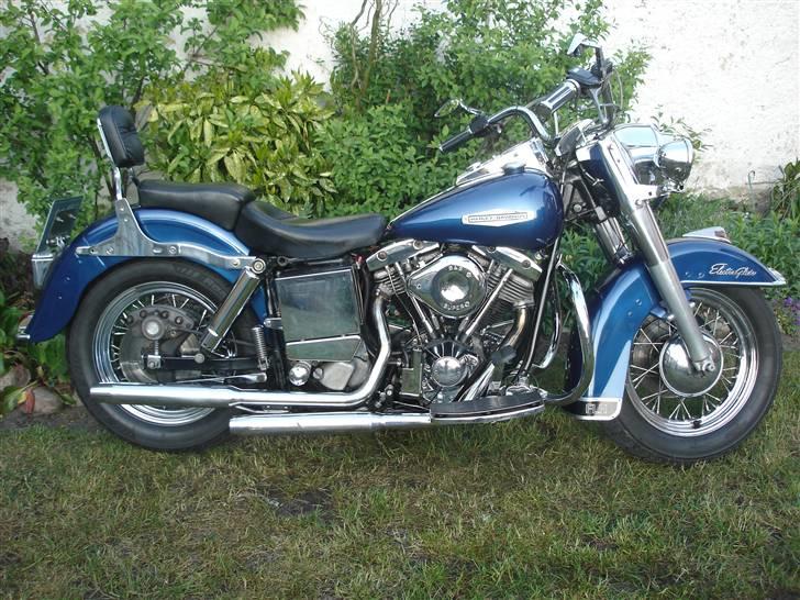 Harley Davidson FLH 1200 - Hjemme i haven en dejlig forårsdag. billede 1