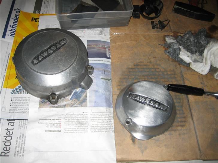 Kawasaki Z650 B2 - Under bearbejdning med vandslibepapir korn 800 billede 8