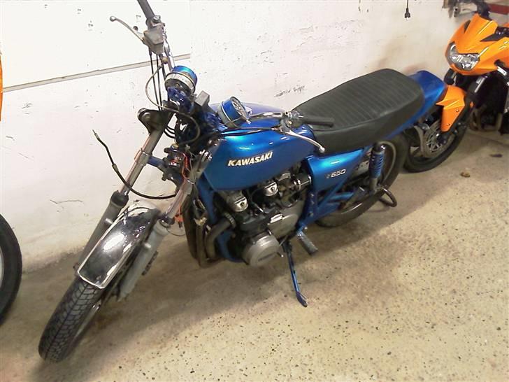 Kawasaki Z650 B2 - Før kronrørslejeskålene skulle ud.... Damn det tog lang tid. billede 11