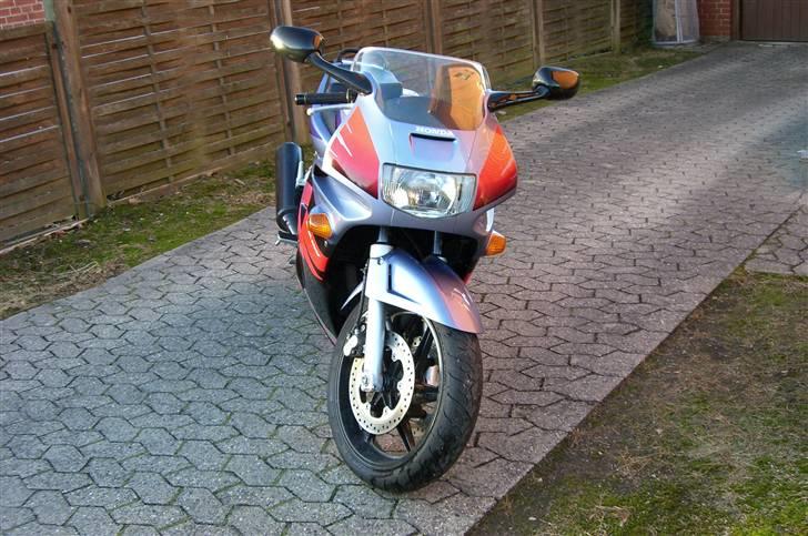 Honda CBR 600 F2 billede 2