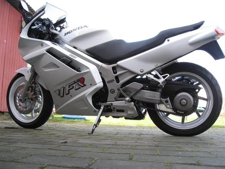 Honda vfr 750 billede 2