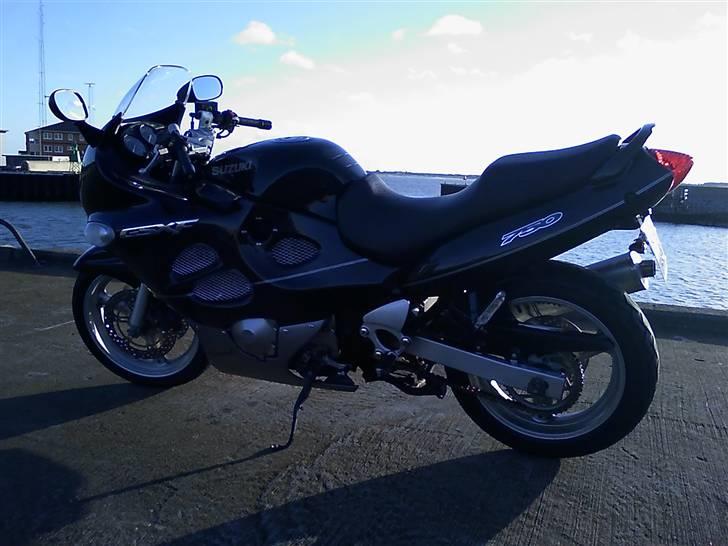 Suzuki GSX 750 F  billede 18