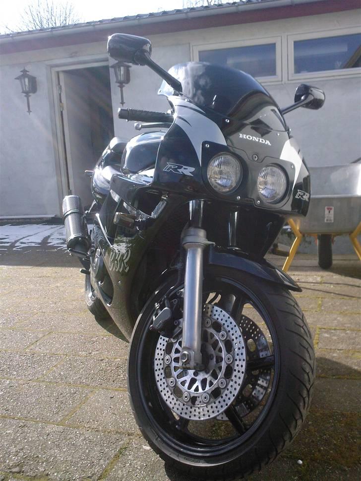 Honda cbr 400 rr fireblade billede 4