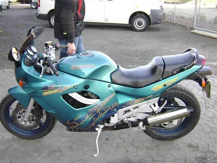 Suzuki GSX 600F billede 2