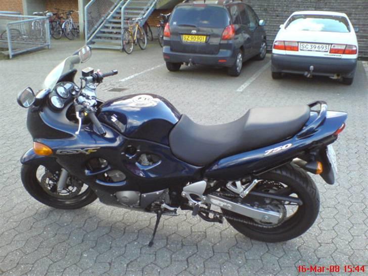 Suzuki gsx 750 f SOLGT billede 2