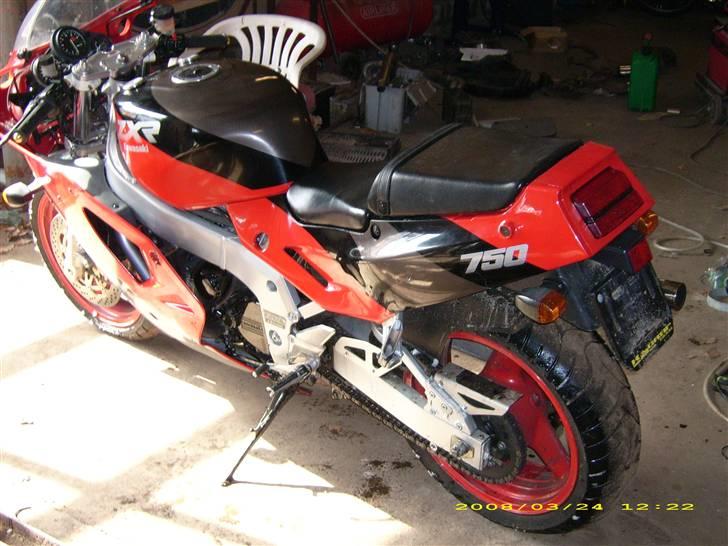 Kawasaki ZXR 750 H "Solgt" billede 1