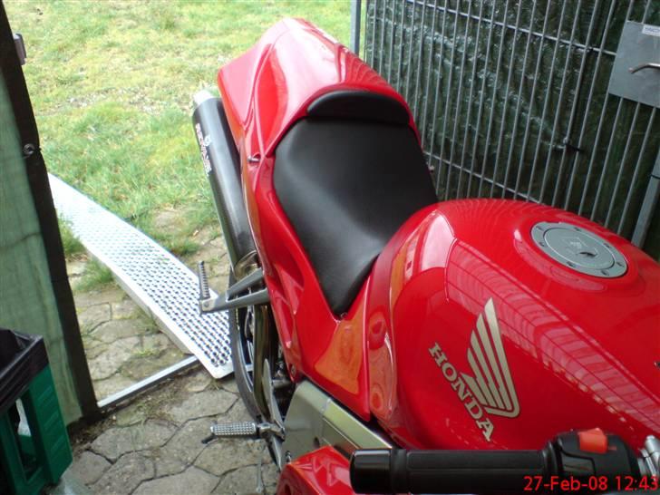 Honda VFR 750 F *Solgt* billede 4