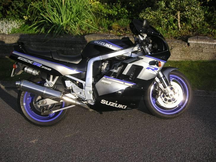 Suzuki GSX-R  750 -Solgt- billede 2