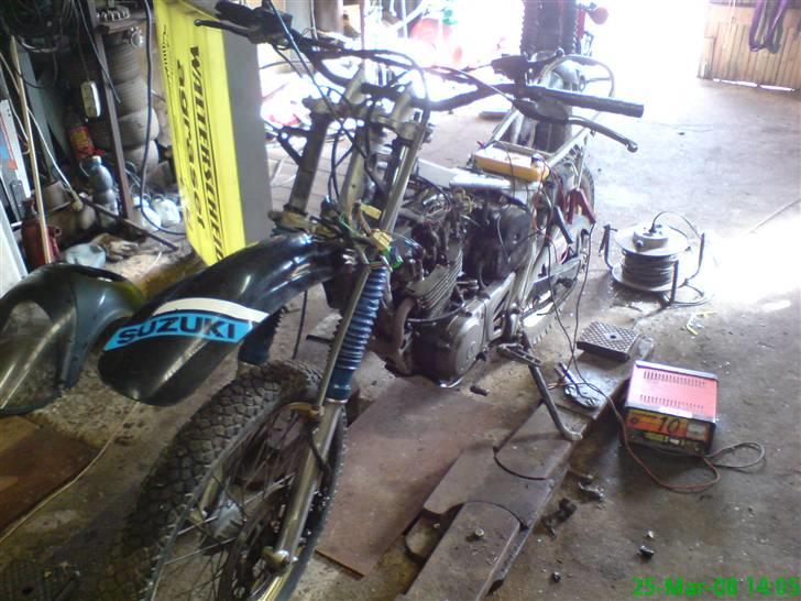 Suzuki DR250 SP billede 9