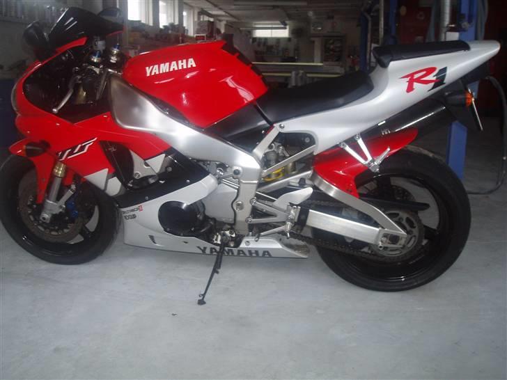 Yamaha Yzf R1 billede 11