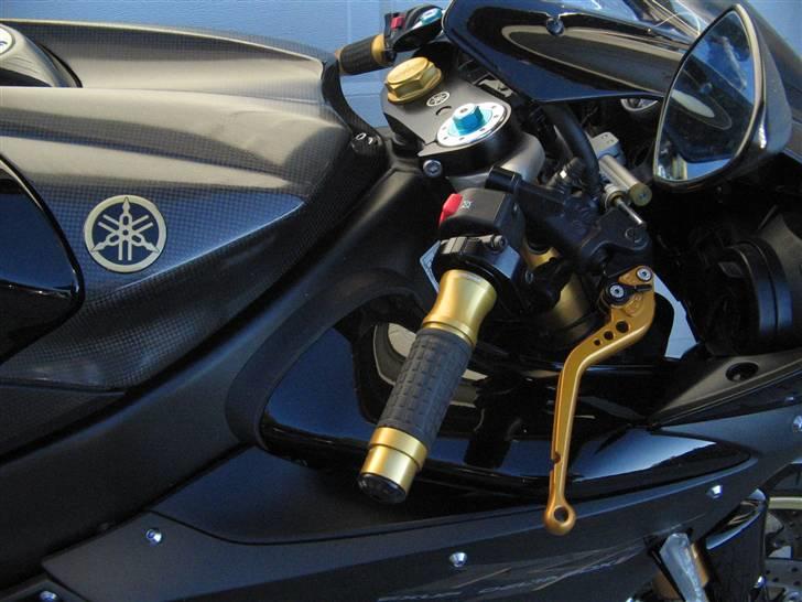 Yamaha YZF R1 billede 3