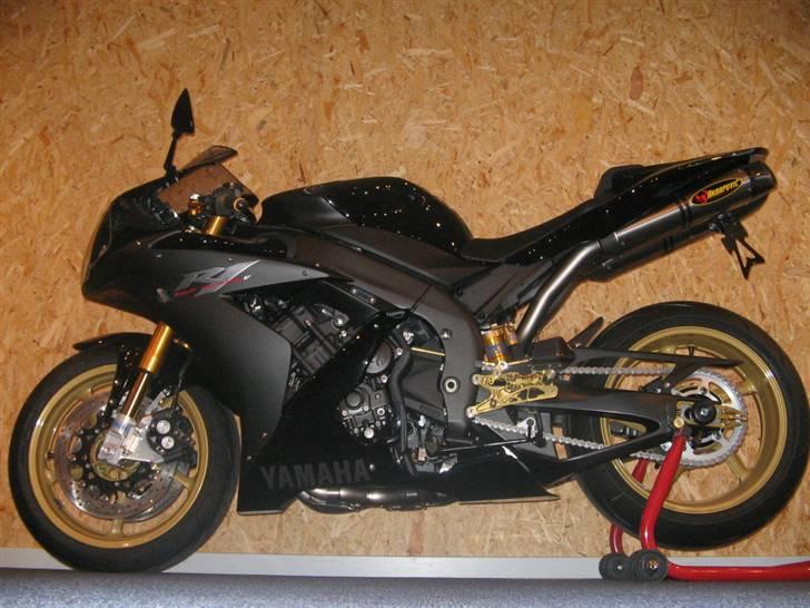 Yamaha YZF R1 billede 6