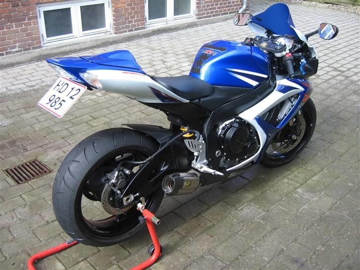 Suzuki GSX R 750 K7 billede 13