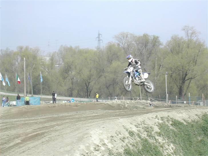 Yamaha Yzf 250 *solgt* - Mig på min nye YZF250 i Italien (i påsken 2008) billede 7