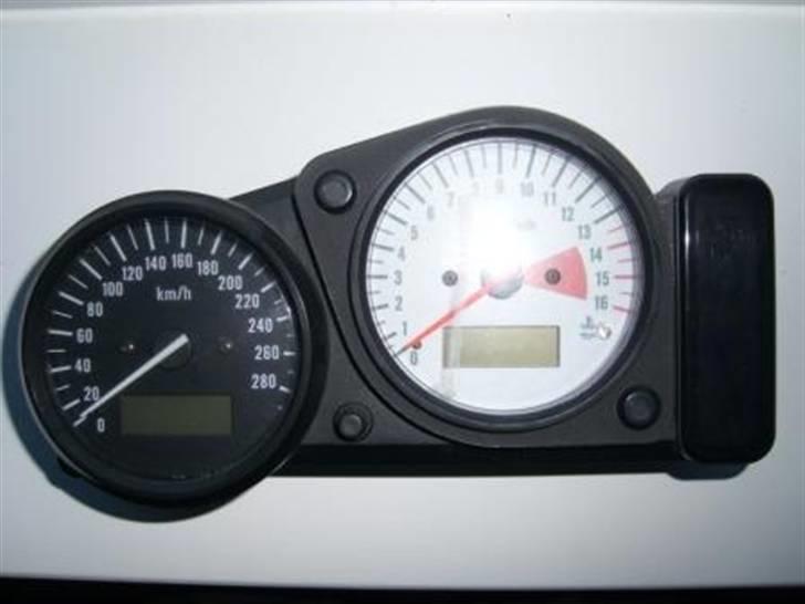 Suzuki GSXR 600 *solgt* - de originale ur-skiver billede 14