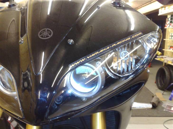 Yamaha YZF R1 billede 8