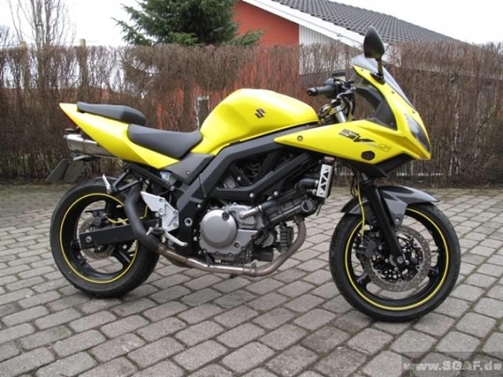 Suzuki SV 650S - SV 650S Nu med sorte dele billede 1