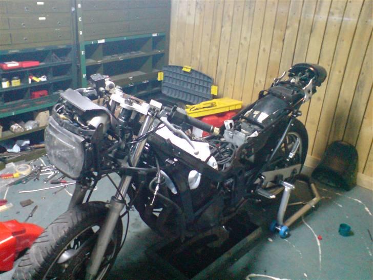 Suzuki GSX600F - så er alle kåbe dele til maleren billede 14