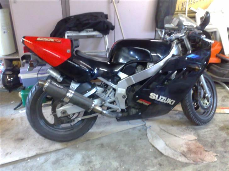 Suzuki gsxr 400 GK73 billede 1