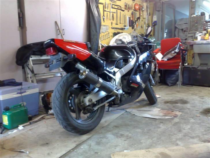 Suzuki gsxr 400 GK73 billede 3