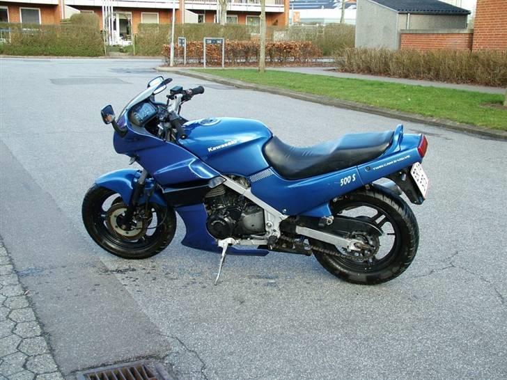 Kawasaki GPZ 500 S (solgt) billede 4