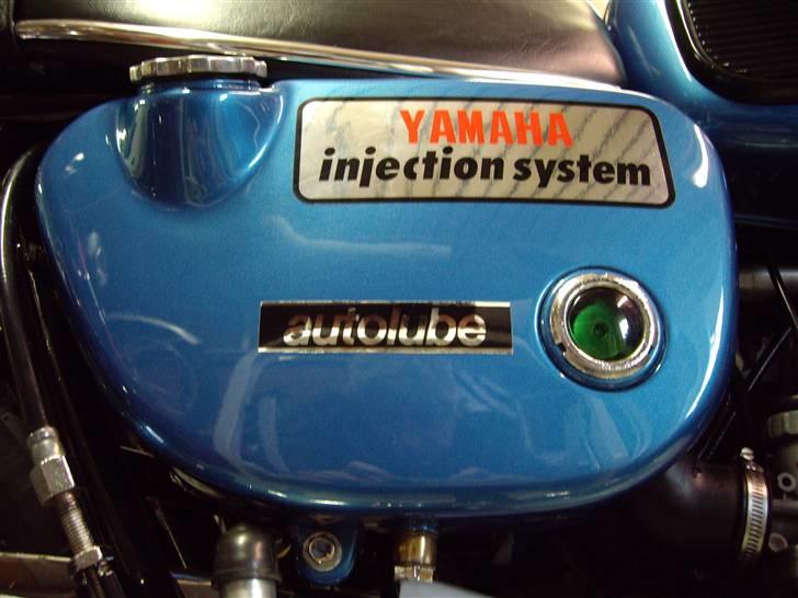 Yamaha YDS 3 - Olietank med oliestands "øje" billede 6