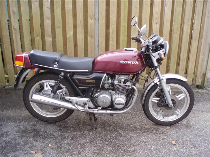 Honda CB 650 Solgt - Og så fra den anden side.  billede 2